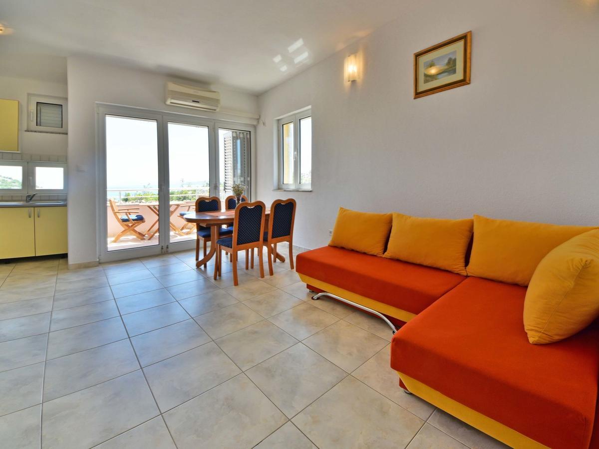 Apartment Golub-4 By Interhome Cesarica Esterno foto